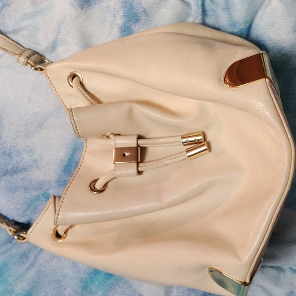 Vince Camuto small bucket crossbody - Picture 2 of 4